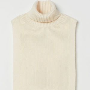 NWT H&M White Knit Turtleneck Collar One Size